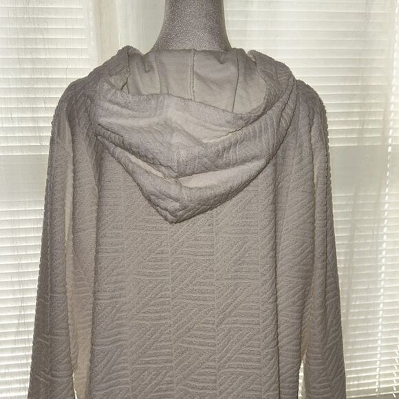Dotti M White Terrycloth Textured Full Zip Hooded Robe Swim Coverup - Picture 4 of 14